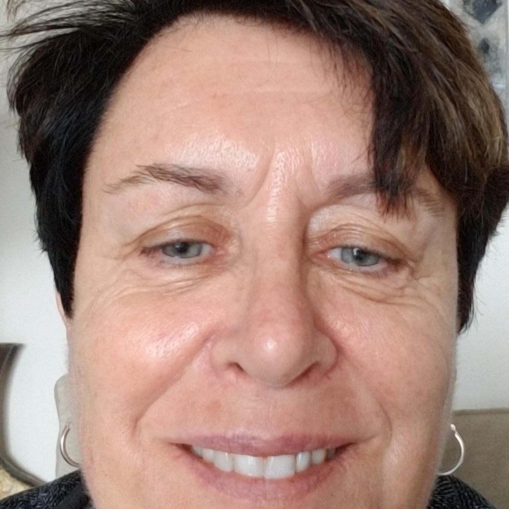Meet your Posher, Lorraine